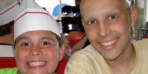 Jona and his brother at a restaurant.